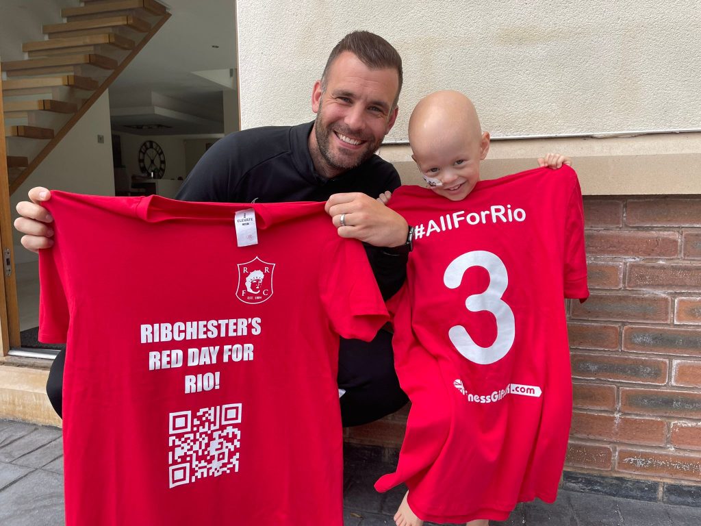 Leyland promotional products company, BusinessGiftUK.com, are proud to announce that we have donated t-shirts to Ribchester Rovers for their up and coming charity match.