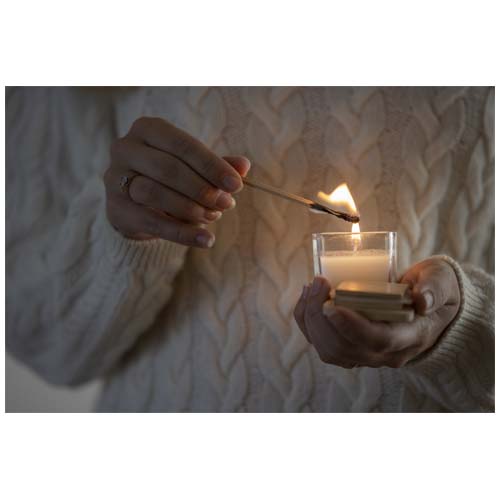 Ambra square glass candle with bamboo lid - Image 4